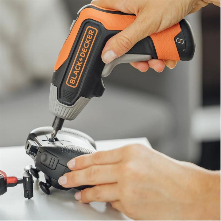 Actual product image Black & Decker BCF611CK (Rechargeable battery operated)