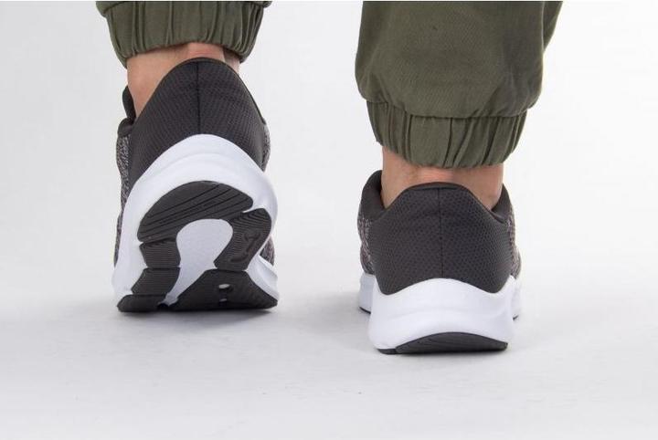 Immagine prodotto Under Armour Scarpe Charged Pursuit Twist (42.5)