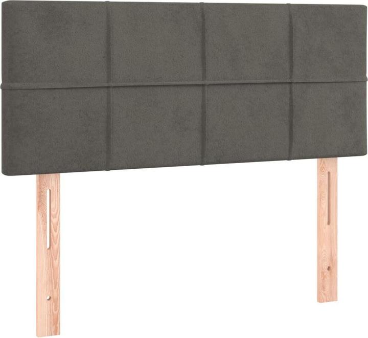 Gris foncé