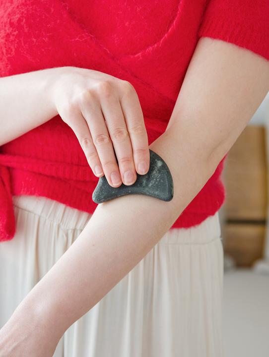 Actual product image Hukka Design Pierre de massage Guasha 5.8x8.1 cm