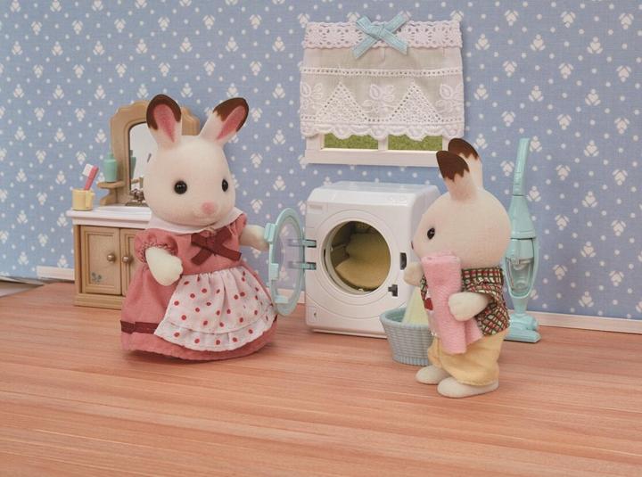 Actual product image Sylvanian Families Laundry and Vacuum Cleaner