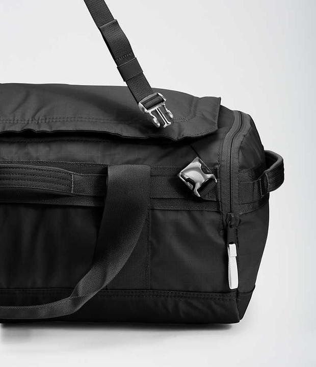 Produktbild North Face Base Camp Voyager (42 l)