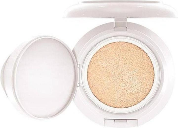 Actual product image MAC Cosmetics Light Cushion Foundation Lightful C Coral Grass Extra Light Rose SPF50