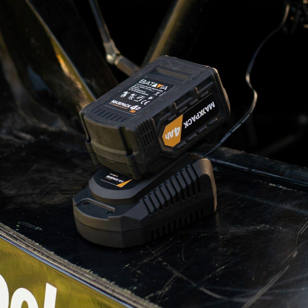 Thumbnail - Batavia, Werkzeugakku + Ladegerät, Auto-Ladegerät (12 V)