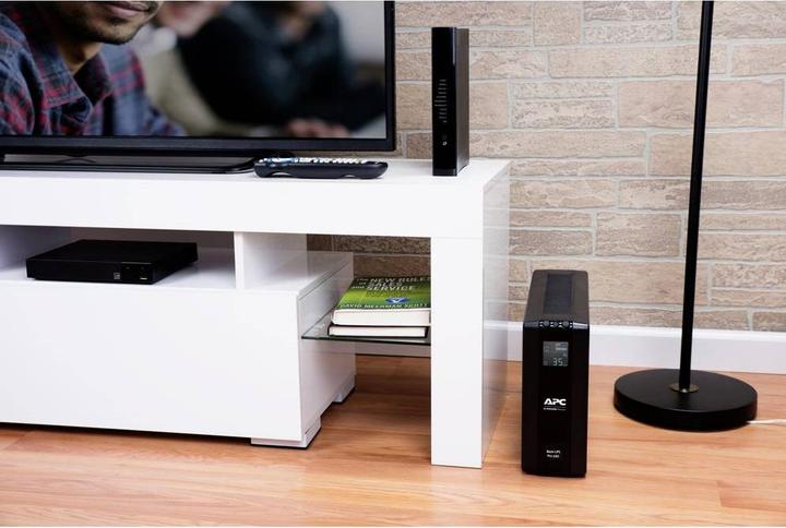 Actual product image APC Back-UPS Pro (650 VA, 390 W, Line-interactive UPS)