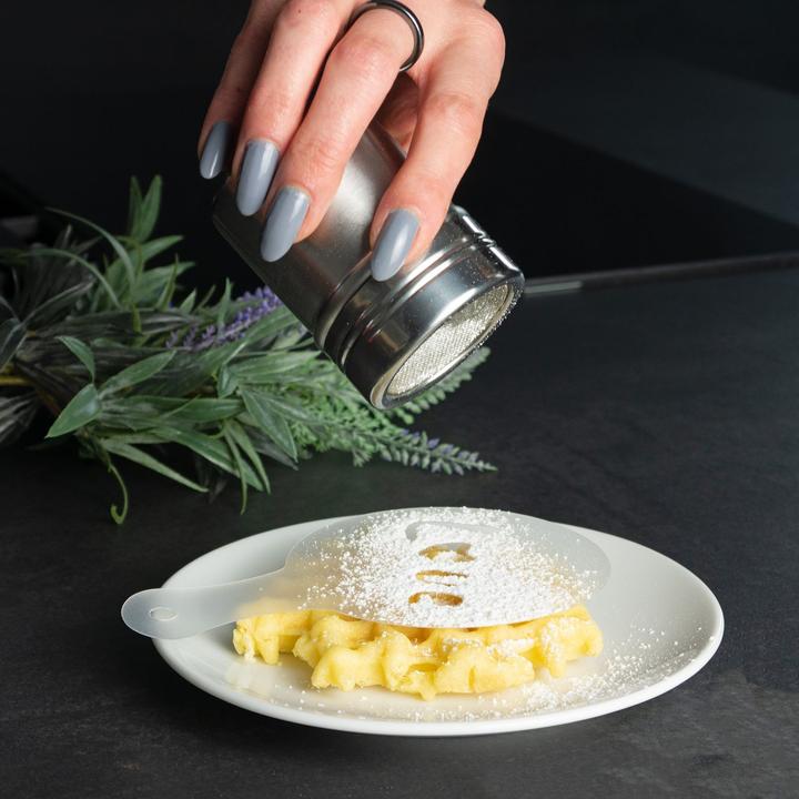 Actual product image Intirilife Powder shaker set