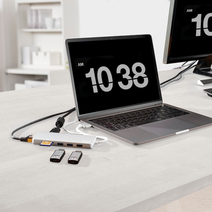 Actual product image Hama USB-C hub (USB-C, 12 Ports)