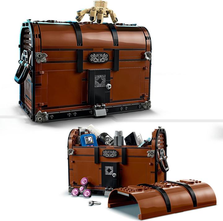 Actual product image LEGO The flat of the ice-cold hand (76785, LEGO Wednesday)