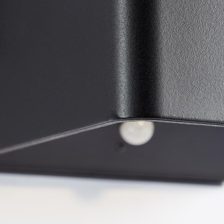 Actual product image Brilliant Iseo (300 lm, IP44)