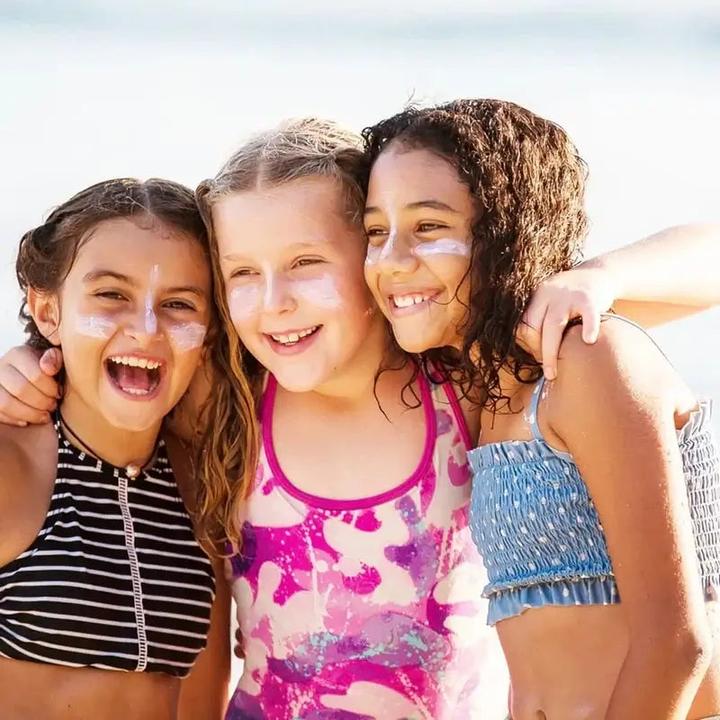 Actual product image Suntribe Mineralische Bio-Sonnencreme Kids (Suntan cream, SPF 30, 100 ml, 1 g)