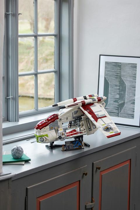 Actual product image LEGO UCS Republic Gunship (75309, LEGO Rare Sets, LEGO Star Wars)