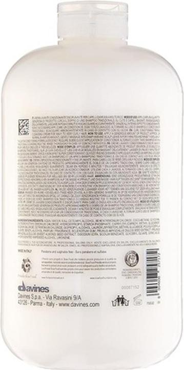 Actual product image Davines Essential Haircare - LOVE Curl Cleansing Cream (500 ml, Liquid shampoo)