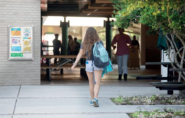 Produktbild Nobo Schaukasten mit Klapptür