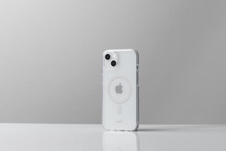 Actual product image Moshi Arx Clear Slim Hardshell Case (MagSafe) for iPhone 13 - Clear (Apple iPhone 13)