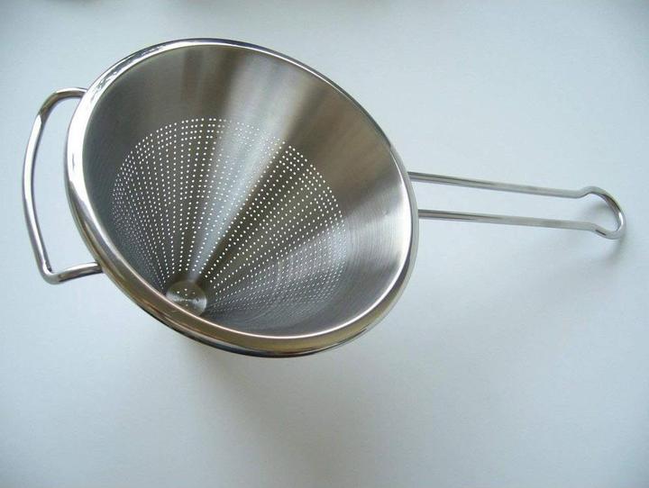 Produktbild Rösle Spitzsieb (18 cm)