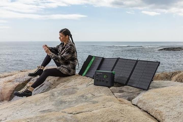 Image du produit APC Schneider OffGrid Portable Solar Panel 100W (100 W, 3.80 kg)