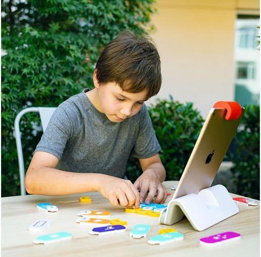 Immagine prodotto Play Osmo Starter Kit di codifica per iPad inclusa la base Osmo (Francese, Inglese)