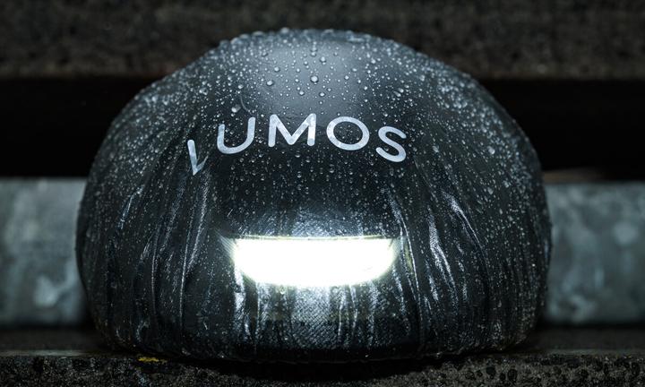 Lumos Helm Regenschutz