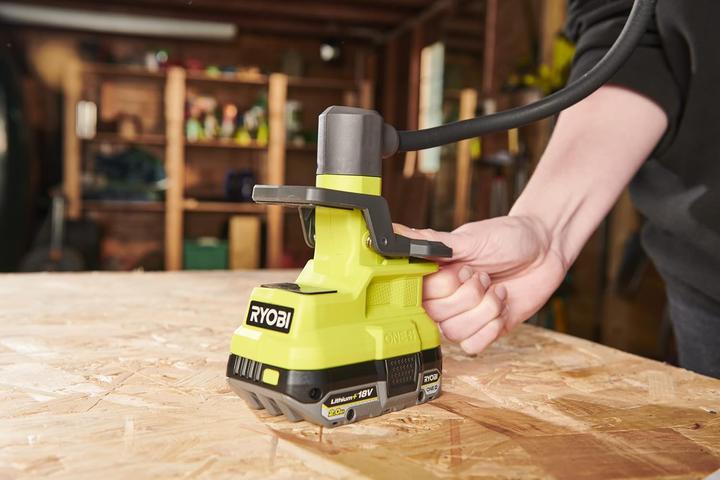 Actual product image Ryobi Rechargeable LED penlight (400 lm)