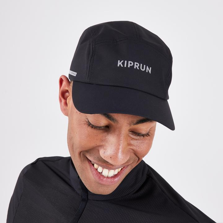 Actual product image Kiprun Running cap peaked cap 5 panel rain water-repellent - black