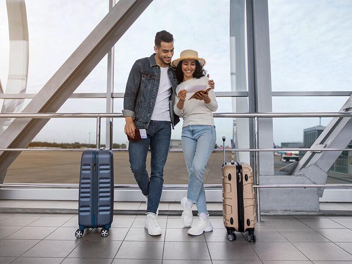 Immagine prodotto Smartbox Viaggio a sorpresa con 2 notti in Europa e volo incluso (2 Persone)