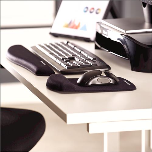 Actual product image Fellowes PlushTouch (S)