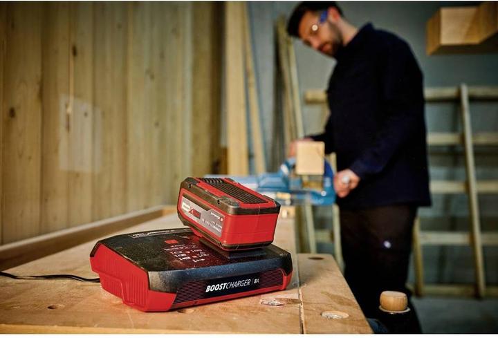 Productafbeelding Einhell PXC Boostcharger 8A Power X-Change snellader 4512155 (18 V)