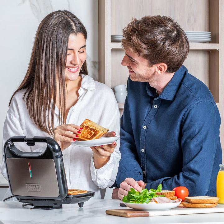 Image du produit Black & Decker Black+Decker BXSA753E Grille-pain à sandwichs