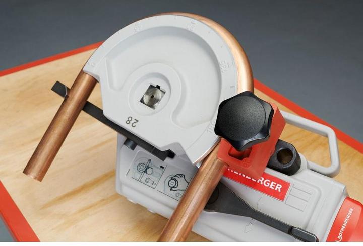Actual product image Rothenberger Robend 4000 E Set, 4 Ah Battery + Charger, 15-18-22-28 Mm
