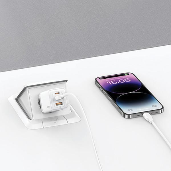 Actual product image Usams Ład. siec. 2xUSB-C+1xUSB 65W (only head) GaN PD3.0 +QC3.0 Fast Charging fioletowy/gradient pur (65 W, 3 ports)