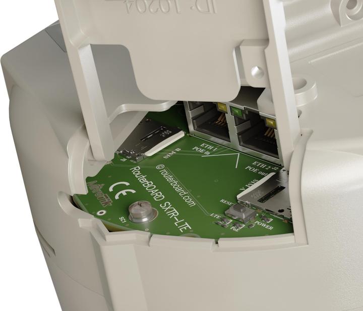 Immagine prodotto MikroTik SXTR&FG621-EA Kit LTE6 (RouterOS L3) con scheda FG621-EA Versione internazionale