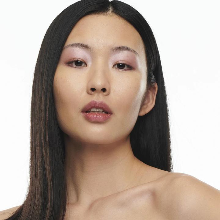 Image du produit MAC Cosmetics M.A.C. Studio Rad Serum Pow Fond de Teint NC20 (NC20)