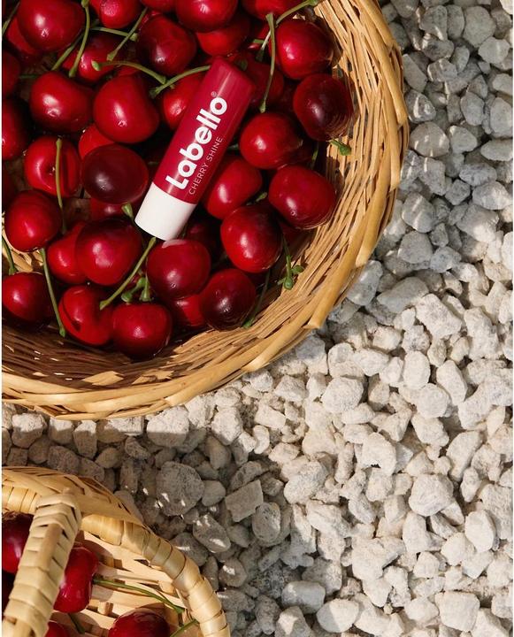 Produktbild Labello Cherry Shine (Lippenpflege Stick, 16 ml)