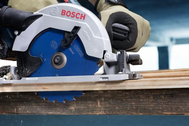 Actual product image Bosch Professional Zubehör Circular saw blade Expert for Wood, 165 x 1.5/1 x 20, 24 teeth