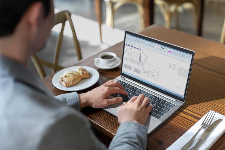 Produktbild HP EliteBook 835 G7 (13.30", AMD Ryzen 5 Pro 4650U, 8 GB, 256 GB, DE)