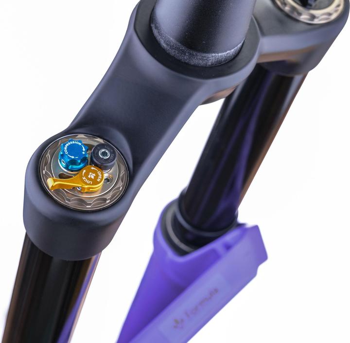 Actual product image Formula Selva V Air Suspension Fork, 29", 160mm, 43mm, 110x15mm, 28.6-40, PM7, ultraviolet (160 mm)