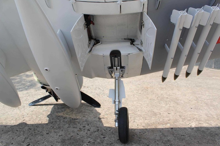 Produktbild Seagull Models SG-Models ) Vought F4U FG-1D Goodyear Limited Edition 60cc 87" ARF Warbird