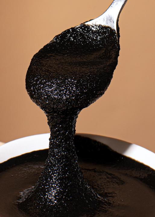 Actual product image KoRo Organic sesame butter made from ground black, unpeeled sesame seeds (3000 g)