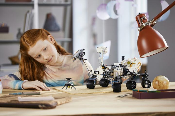 Produktbild LEGO NASA Mars Rover Perseverance (42158, LEGO Technic)