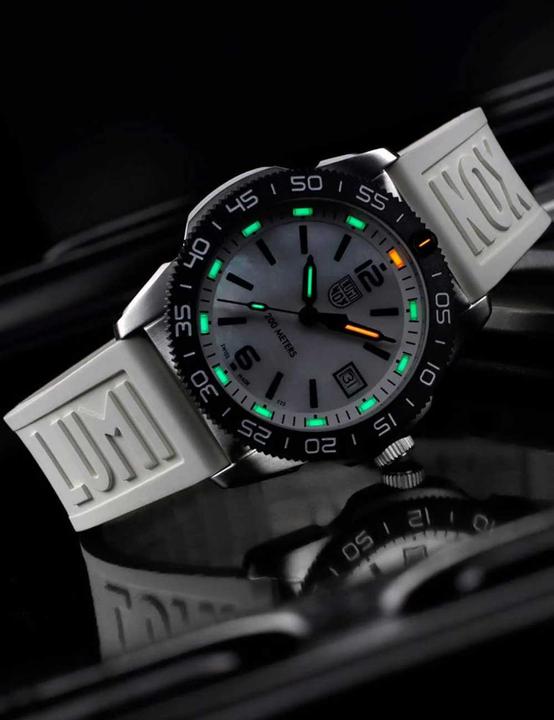 Produktbild Luminox XS.3128M.SET Pacific Diver Unisex Set 39mm 20ATM (Taucheruhr, Swiss Made)