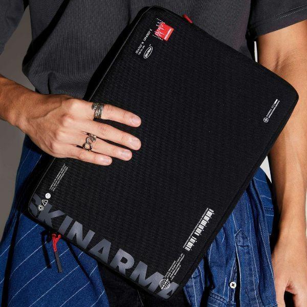 Actual product image Skinarma Bag Fardel laptop sleeve 14" olive (14")