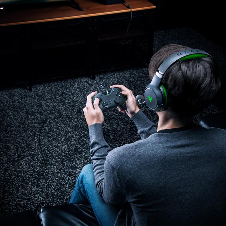 Immagine prodotto Razer Wolverine V2 (Xbox Serie S, Xbox One S, PC, Xbox One X, Xbox Series X)