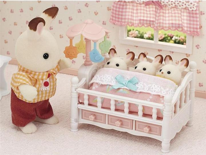 Image du produit Sylvanian Families Lit d'enfant avec mobile