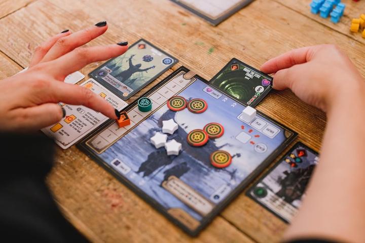 Produktbild Stonemaier Games Expeditions (Englisch, 1 - 5 Spieler)