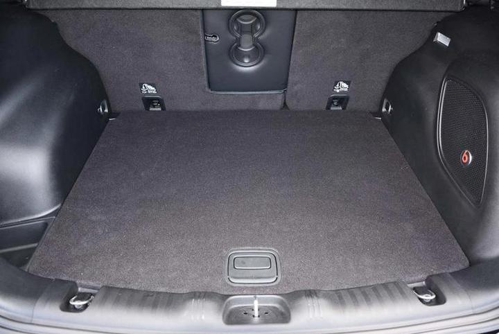 Image du produit Aristar Bac de coffre pour Jeep Compass de 2017 à aujourd'hui