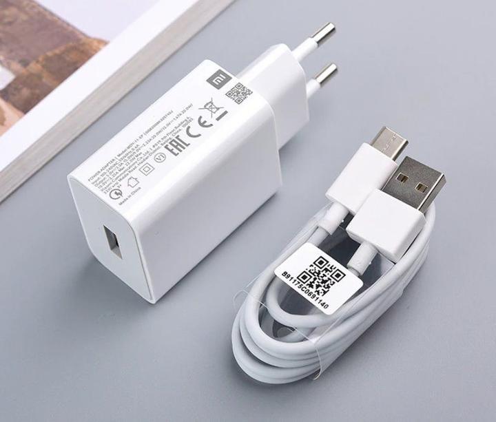 Produktbild Xiaomi MDY-11-EP USB 22,5W Travel Charger + USB-C Data Cable White (Bulk) (22.50 W, 1 Port)