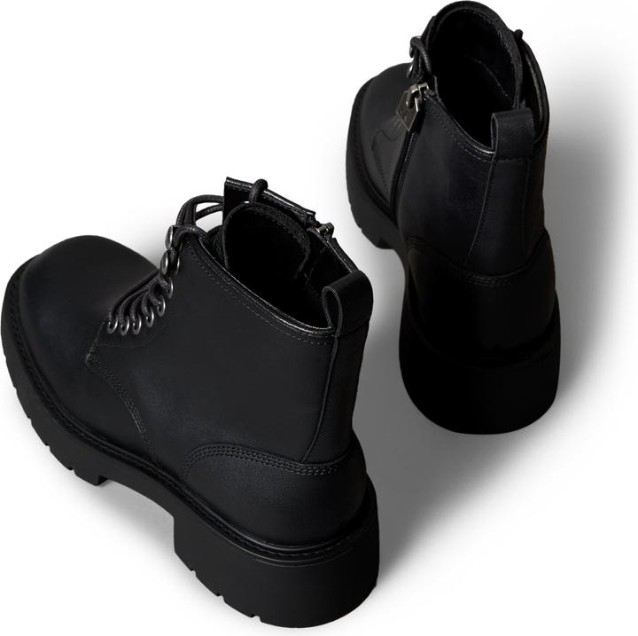 Immagine prodotto Calvin Klein Stivaletti con lacci e zip (41)