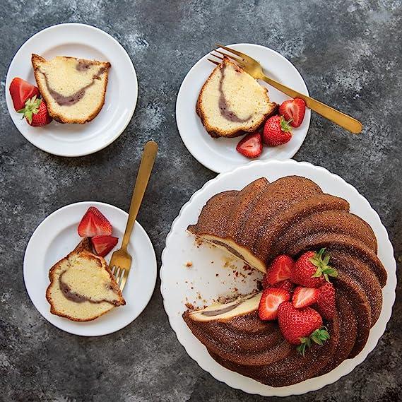 Produktbild Nordic Ware Backform Swirl Bundt (24 cm)