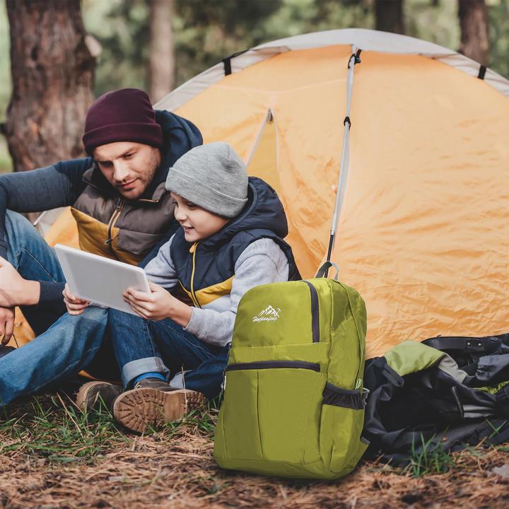 Actual product image Intirilife Foldable Backpack in Lime (36 l)