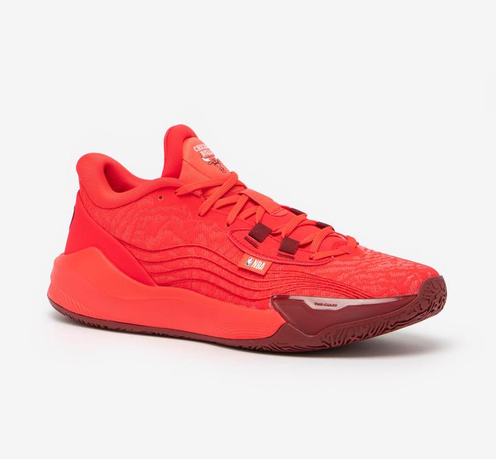 Tarmak Damen/Herren Basketball Schuhe low NBA Bulls - FAST 900 Low-1 rot (47)